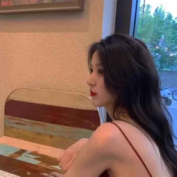 落尽梨花月又西